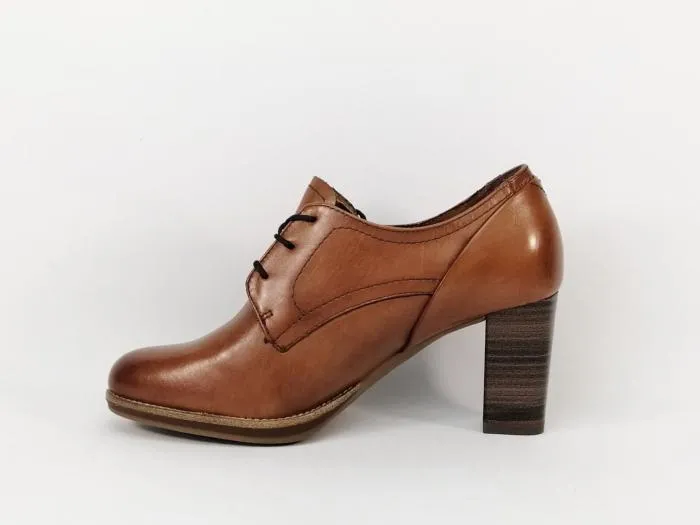 Derby à talon chic en cuir camel TAMARIS 23300 pour femme