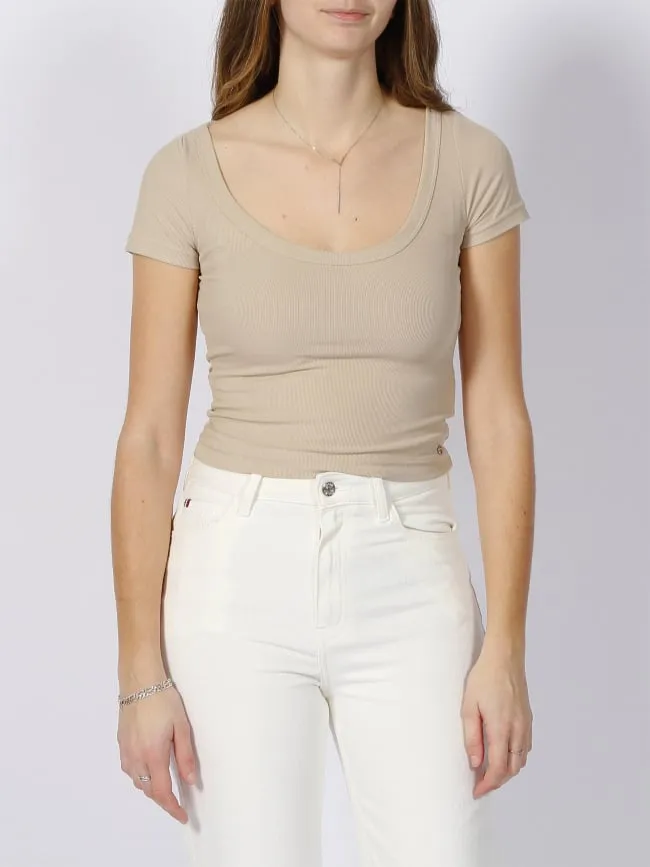 T-shirt cheryl jewel dos ouvert beige femme - Guess | wimod